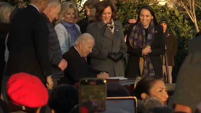 Biden sign bill3 S