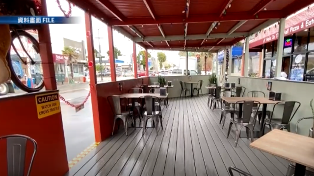outdoor-dining23 S