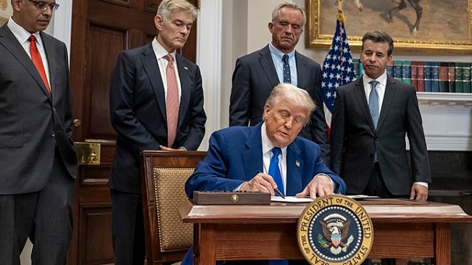 Trump sign order S